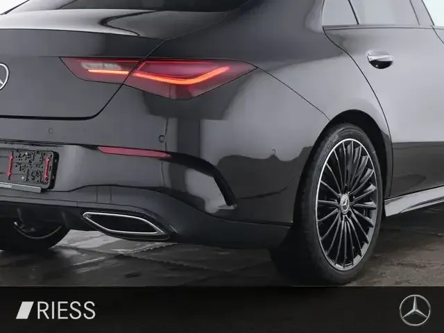 Mercedes-Benz CLA 200