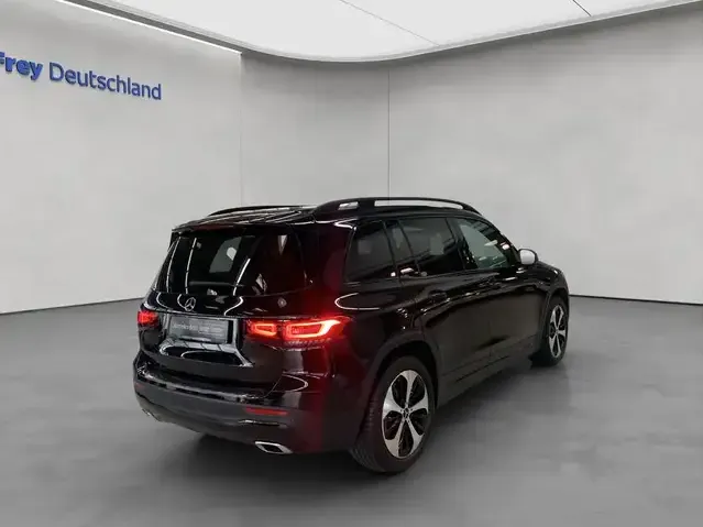 Mercedes-Benz GLB 200