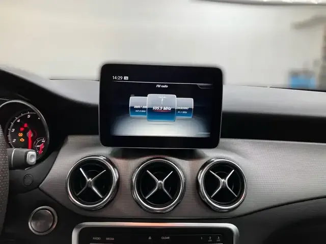 Mercedes-Benz GLA 250