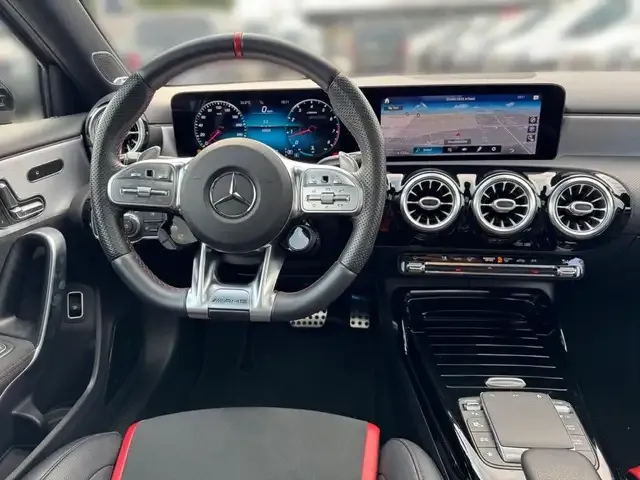 Mercedes-Benz A 35 AMG