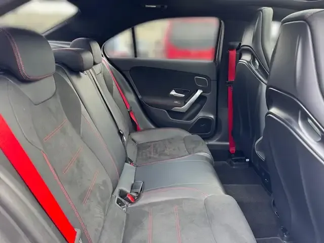 Mercedes-Benz A 35 AMG