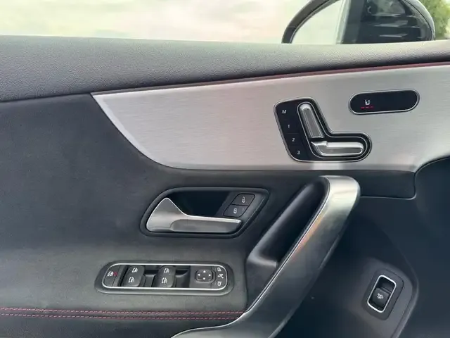 Mercedes-Benz A 35 AMG
