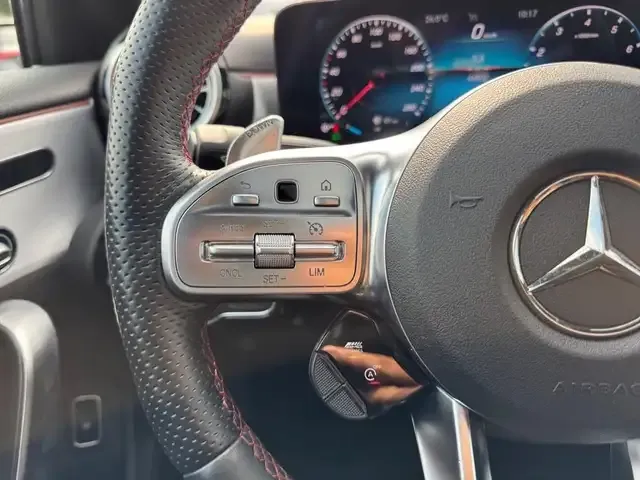 Mercedes-Benz A 35 AMG
