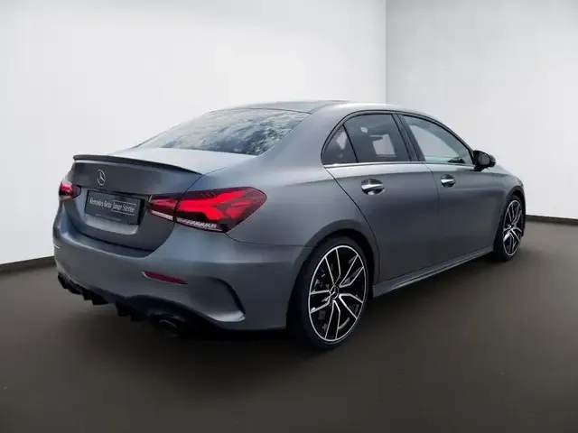 Mercedes-Benz A 35 AMG