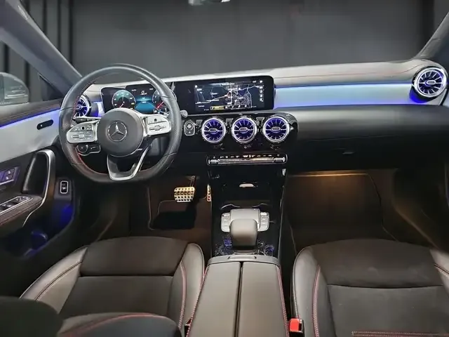 Mercedes-Benz CLA 200