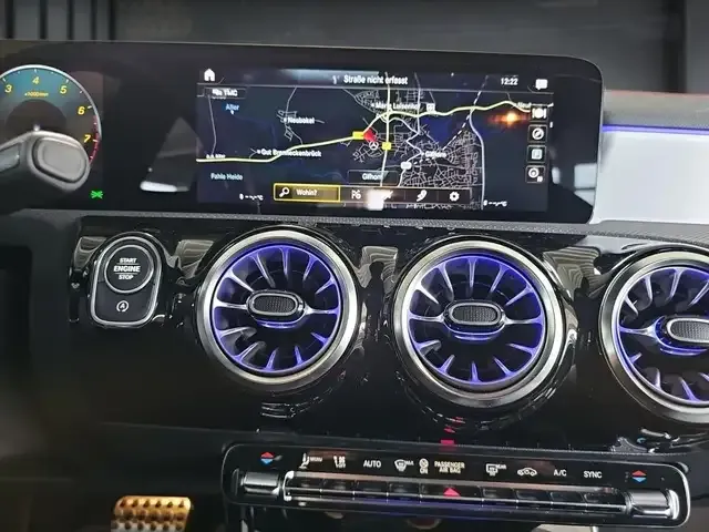 Mercedes-Benz CLA 200