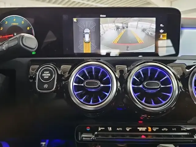 Mercedes-Benz CLA 200