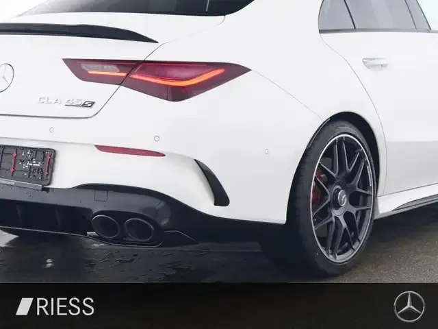 Mercedes-Benz CLA 45 AMG