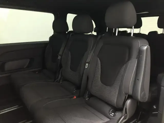 Mercedes-Benz V 220