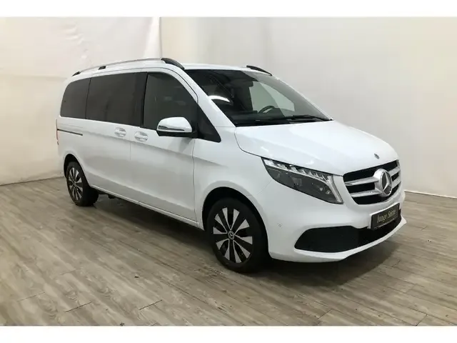 Mercedes-Benz V 220
