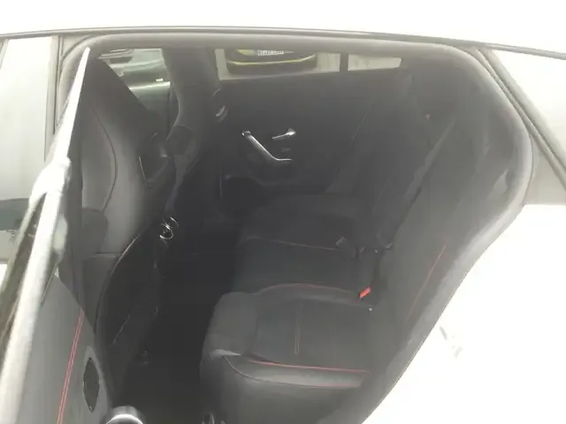 Mercedes-Benz CLA 220