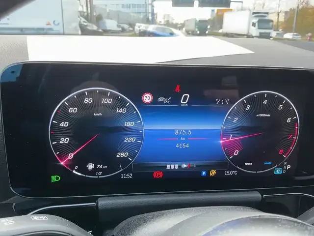 Mercedes-Benz GLA 200