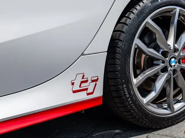 BMW 128