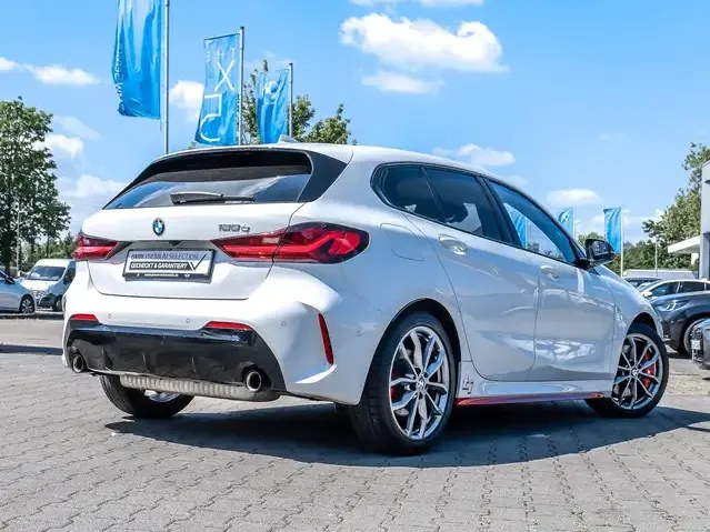 BMW 128