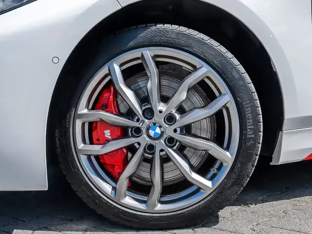 BMW 128