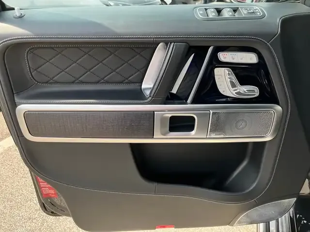 Mercedes-Benz G 500