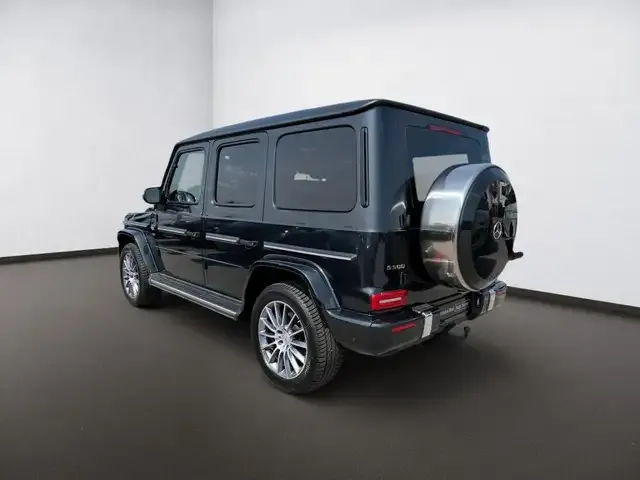 Mercedes-Benz G 500