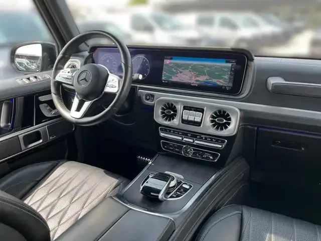 Mercedes-Benz G 500
