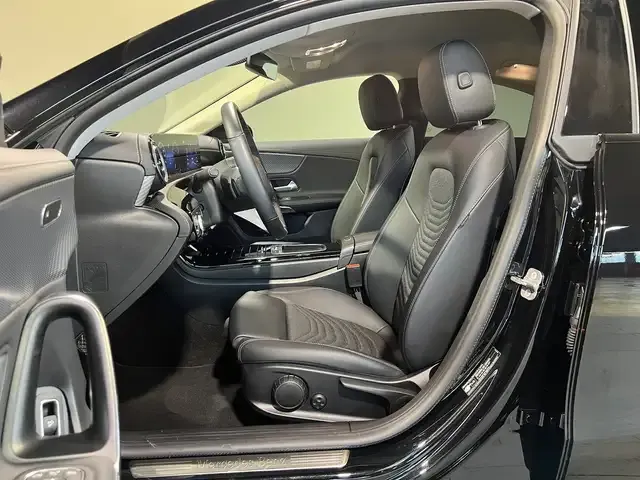 Mercedes-Benz CLA 180