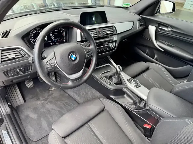 BMW 118