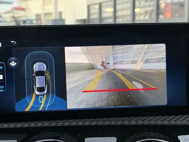 Mercedes-Benz CLA 180