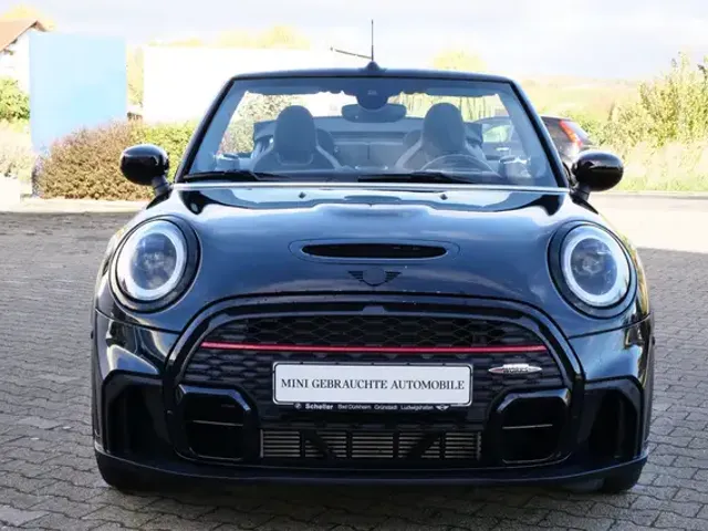 MINI John Cooper Works Cabrio