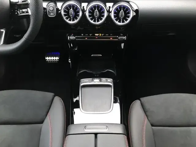 Mercedes-Benz CLA 220