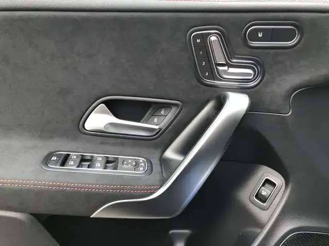 Mercedes-Benz CLA 220