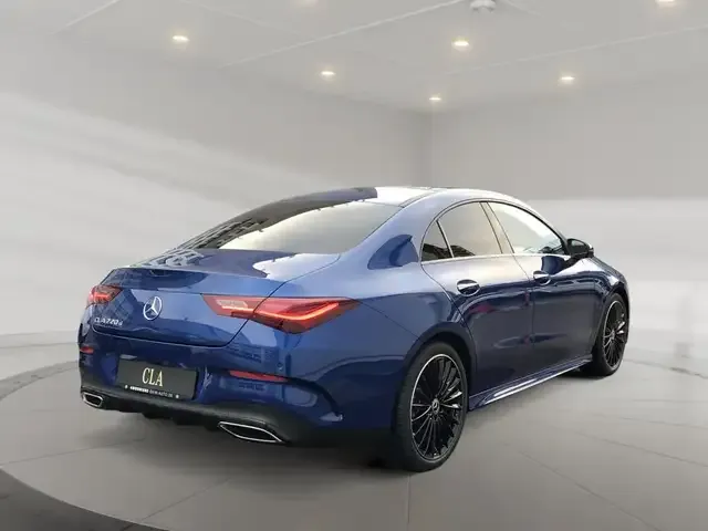 Mercedes-Benz CLA 220
