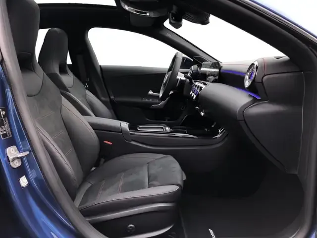 Mercedes-Benz CLA 220