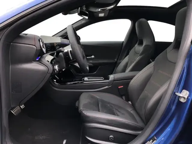 Mercedes-Benz CLA 220