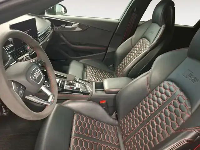 Audi RS4