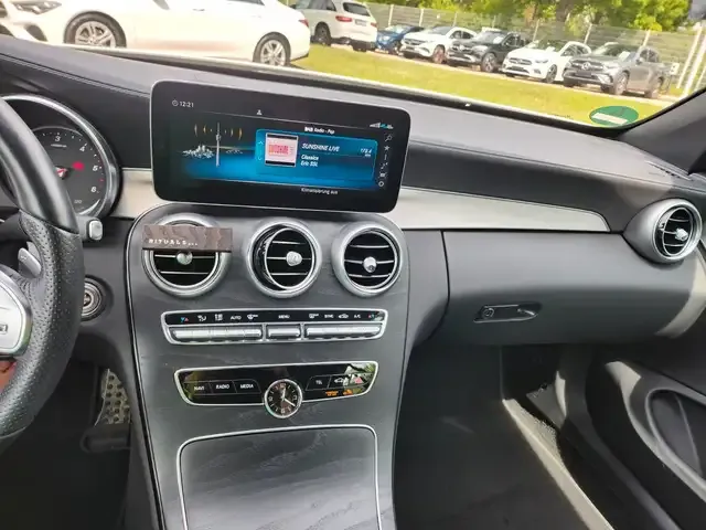 Mercedes-Benz C 220