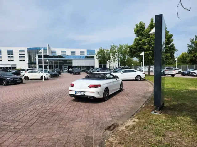 Mercedes-Benz C 220