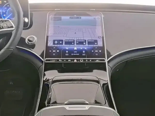 Mercedes-Benz EQE 300