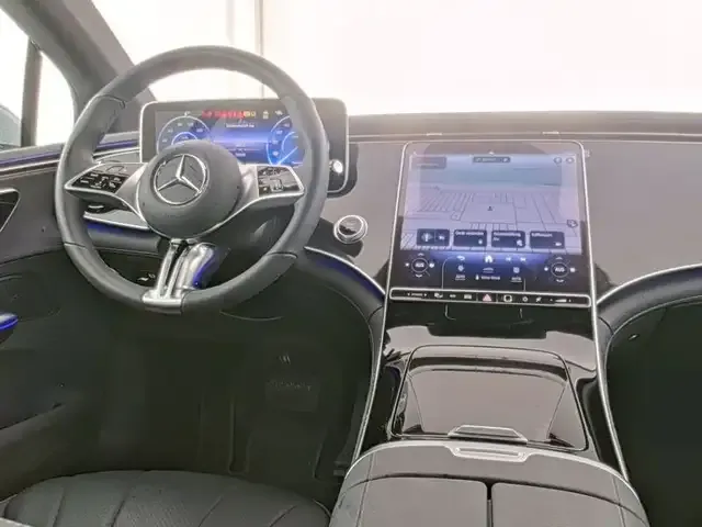 Mercedes-Benz EQE 300