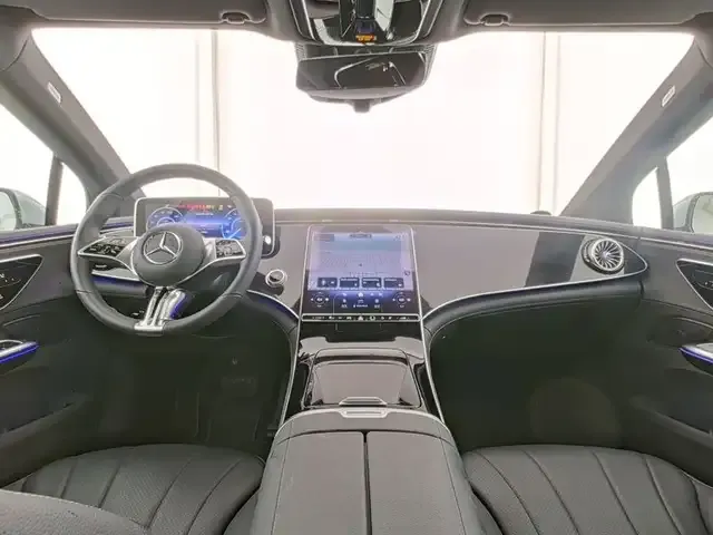 Mercedes-Benz EQE 300