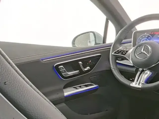 Mercedes-Benz EQE 300