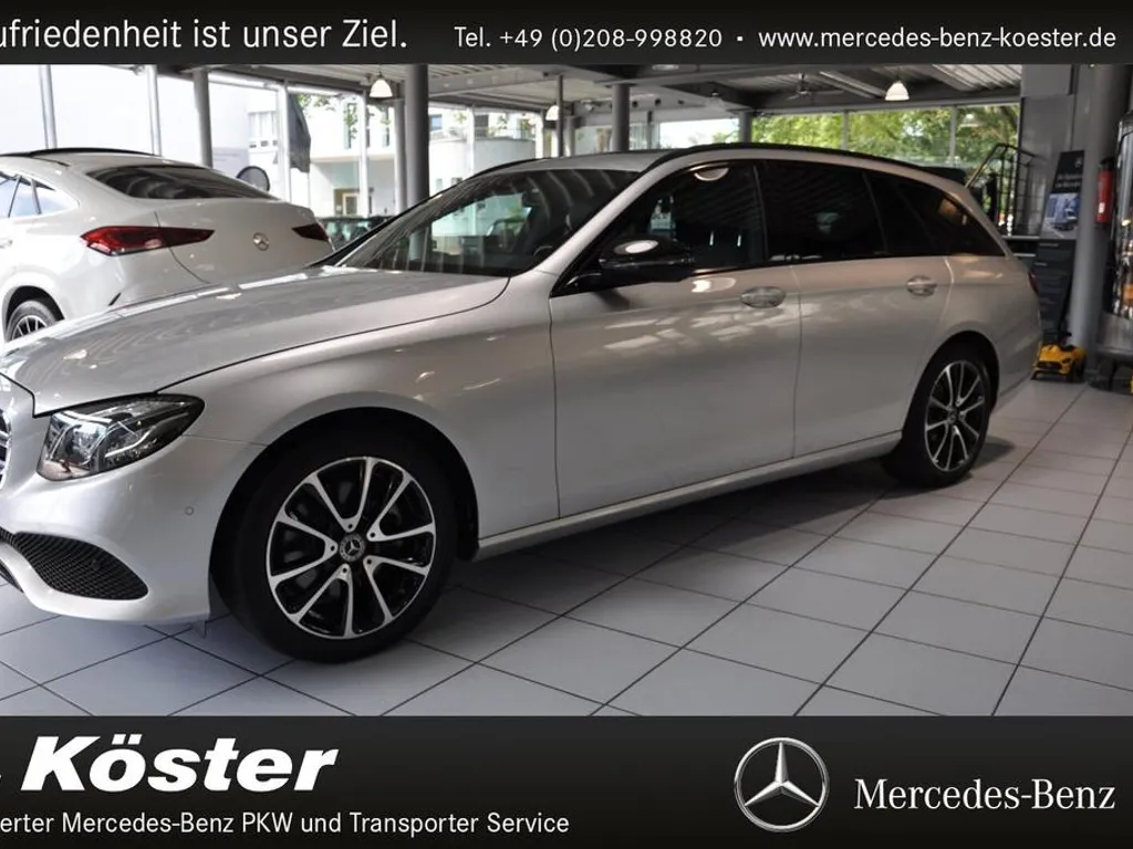 Mercedes-Benz E 220