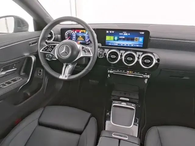 Mercedes-Benz CLA 180