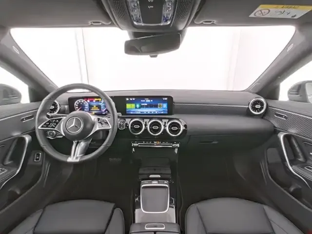 Mercedes-Benz CLA 180