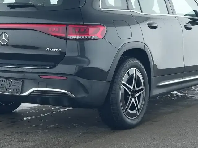 Mercedes-Benz EQB 300