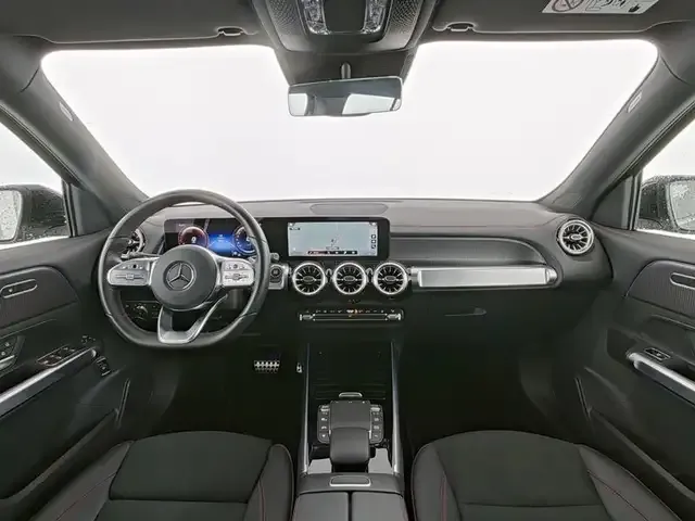 Mercedes-Benz EQB 300