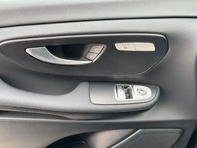 Mercedes-Benz EQV 300