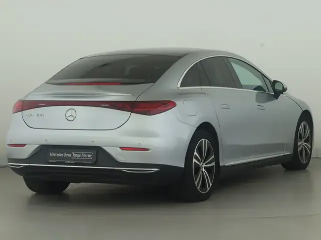 Mercedes-Benz EQE 300
