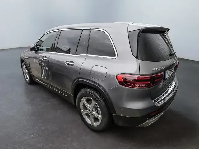 Mercedes-Benz GLB 200