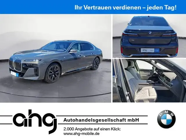 BMW i7