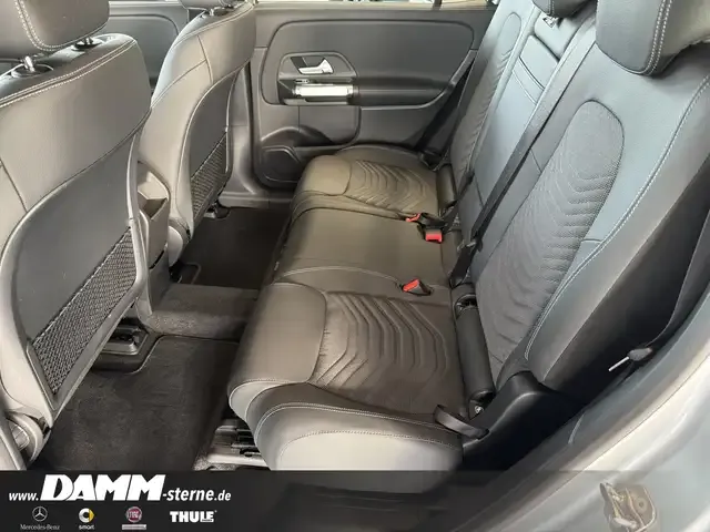 Mercedes-Benz EQB 300