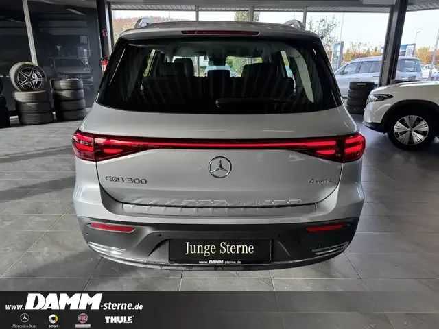 Mercedes-Benz EQB 300