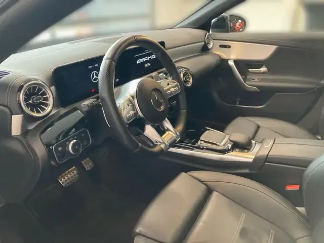 Mercedes-Benz CLA 35 AMG